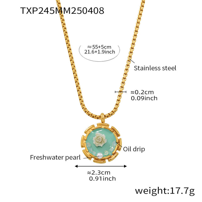 Muffin Necklace