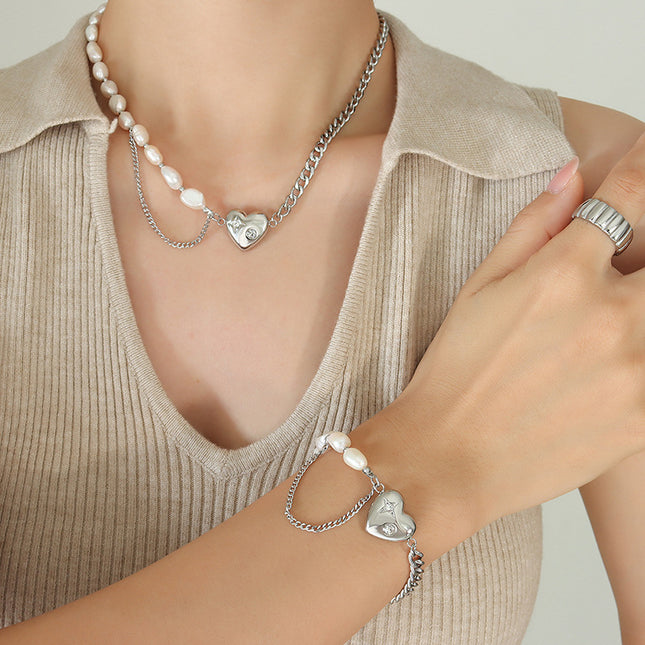 Titanium steel light luxury cold wind titanium steel love pendant necklace does not fade niche design bracelet jewelry set ornaments