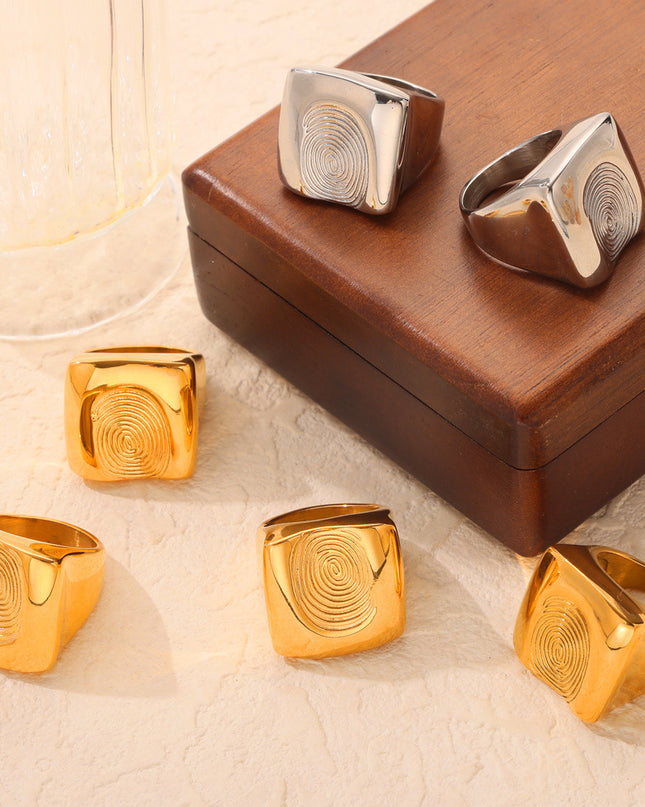 Latina Ring
