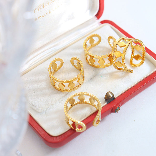 Huggies Ring