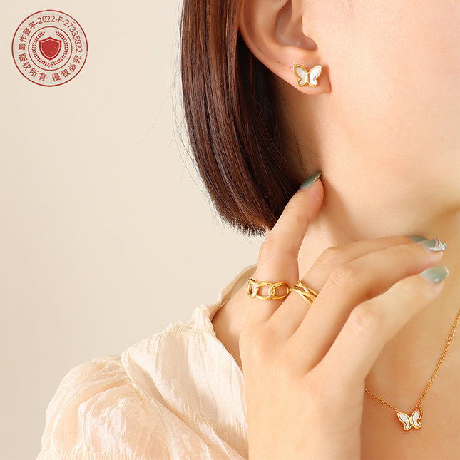 Rosette Necklace
