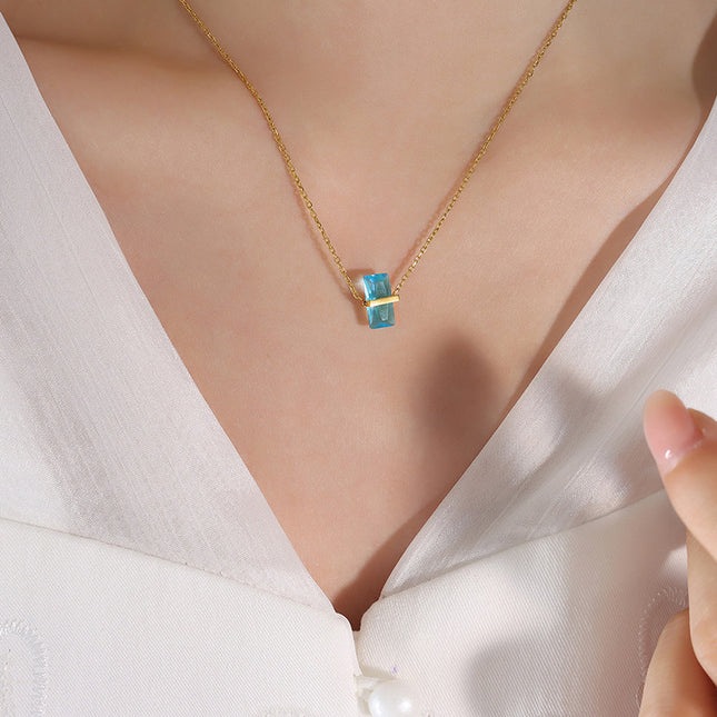 Muffin Necklace