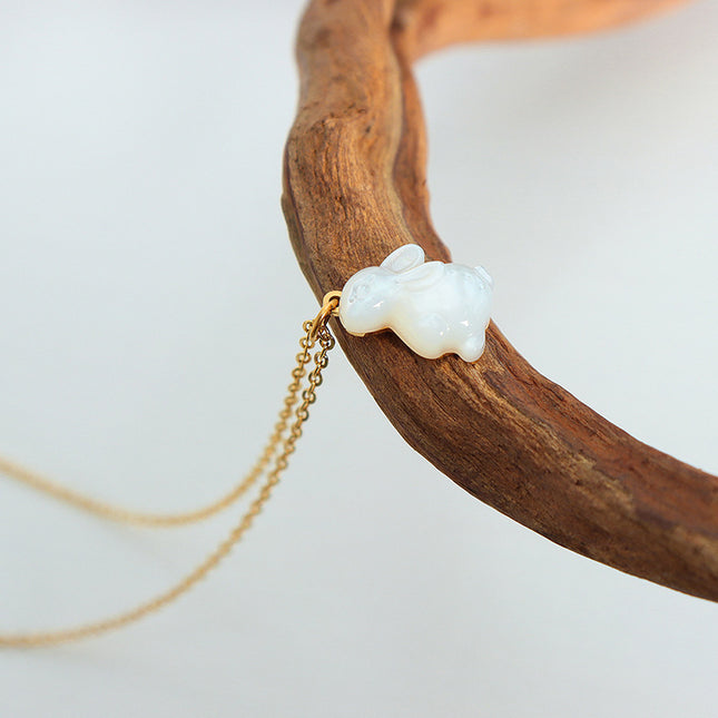 Internet celebrity with the same ins, trendy cute bunny pendant necklace, fashion temperament, niche design, versatile fairy jewelry