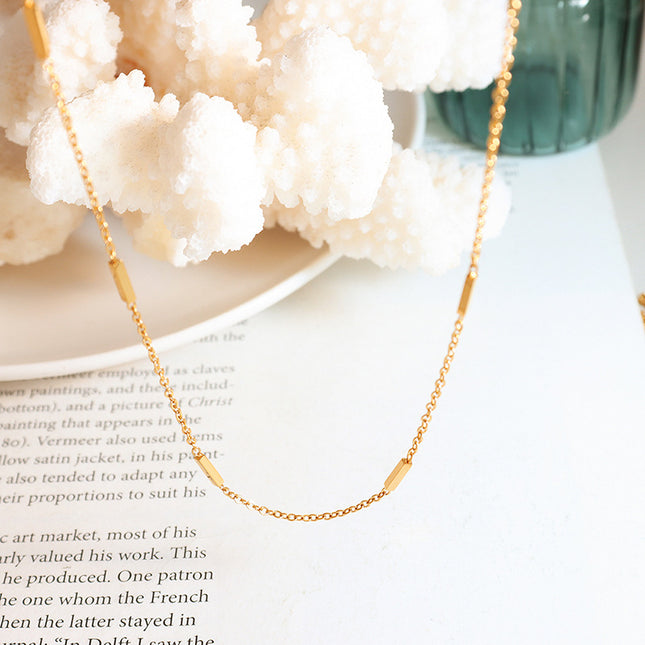 Exquisite and small Korean ins style simple splicing titanium steel gold-plated necklace trendy versatile niche design clavicle chain