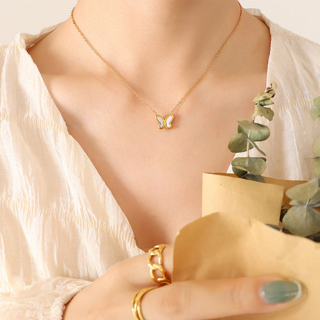 Rosette Necklace