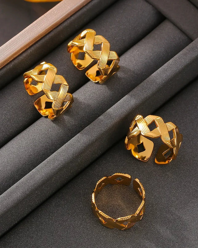 French ins cold wind simple winding texture ring titanium steel plated 18k gold personality opening adjustable ring woman