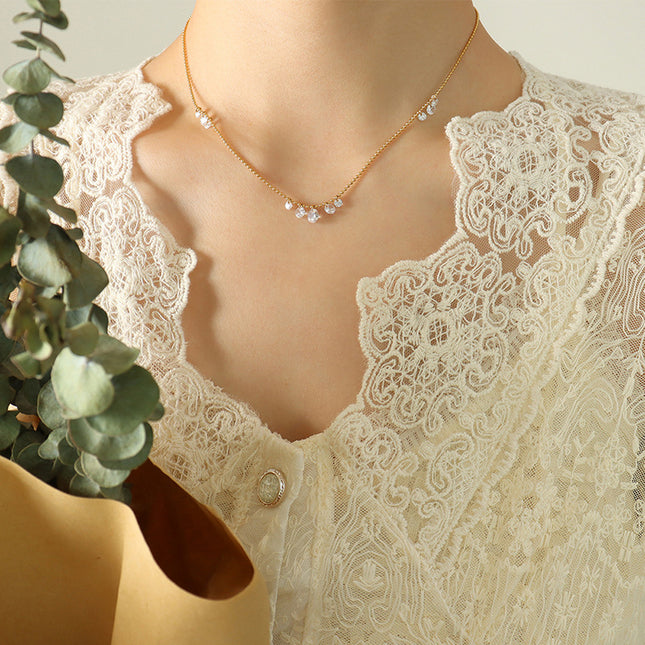 Lura Necklace