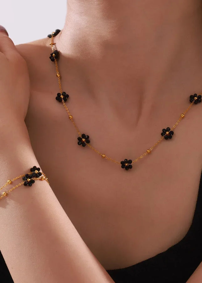 Snowy Necklace