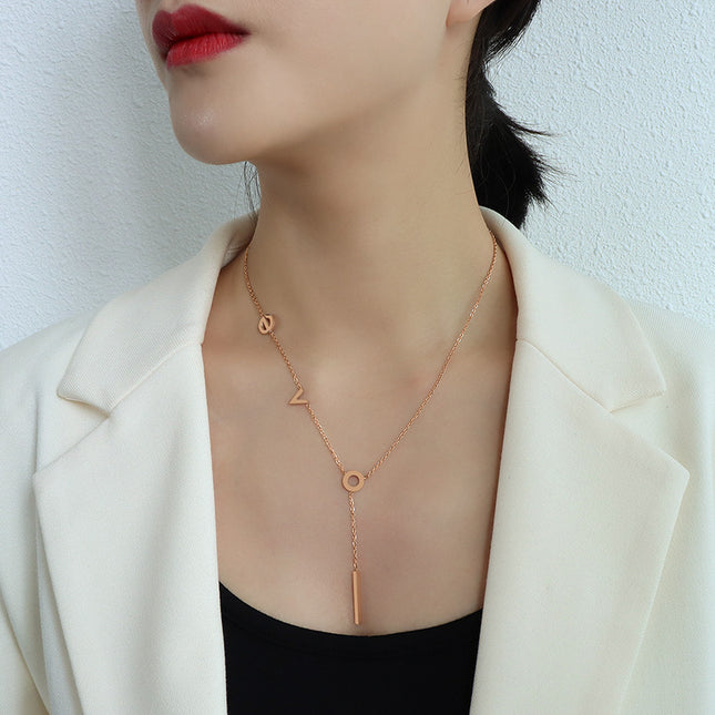 marka European and American ins cold wind wild titanium steel plated 18k gold love pendant accessories clavicle necklace women's jewelry