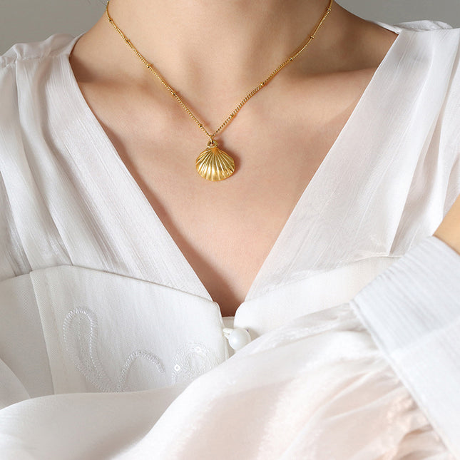 Eta Necklace