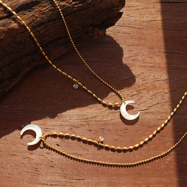 Leda Necklace