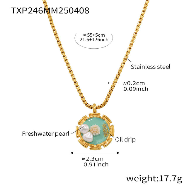 Muffin Necklace