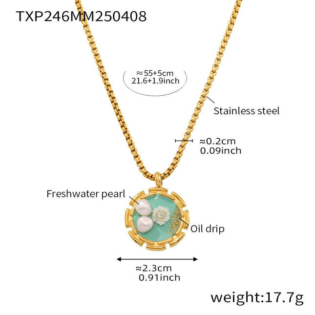 Muffin Necklace
