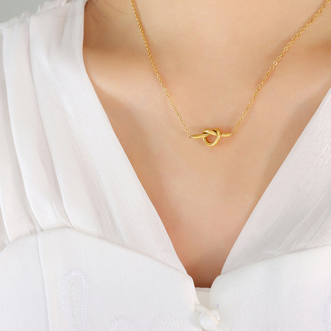 Suan Necklace