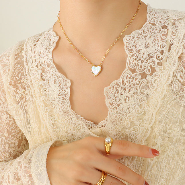 Cater Necklace