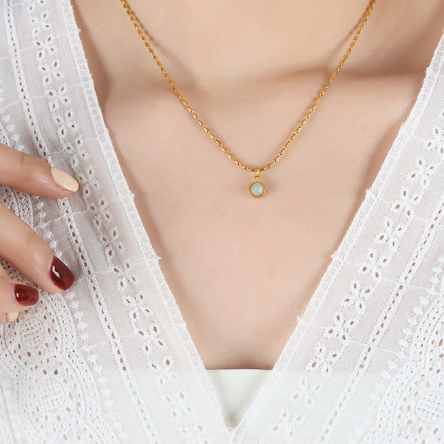 Mystery ins korean wild palace vintage natural stone rice bead chain necklace new titanium steel gold-plated jewelry women