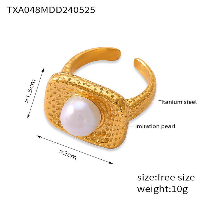 Twirl Ring