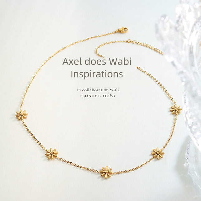 Fairy temperament, floral fresh design, daisy titanium steel gold-plated necklace does not fade, the same jewelry of Internet celebrity bloggers