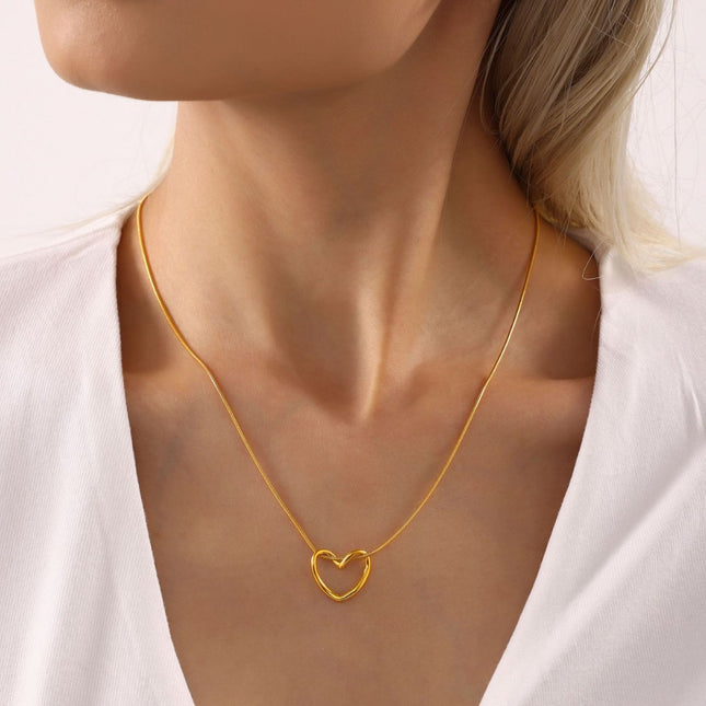 Mystery ins style niche love clavicle necklace temperament commuter accessories necklace electroplating 18K real gold titanium steel jewelry