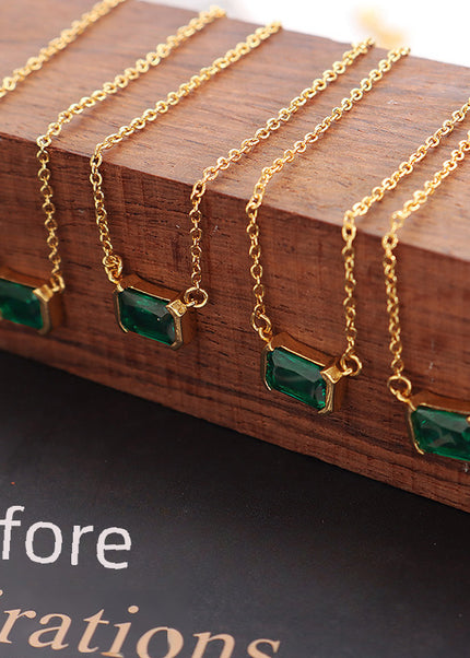 European and American neutral style, retro non-fading, light luxury jewelry, niche design, square copper pendant, inlaid green zircon necklace