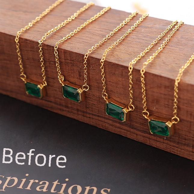 European and American neutral style, retro non-fading, light luxury jewelry, niche design, square copper pendant, inlaid green zircon necklace