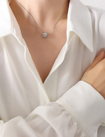 Vina Necklace