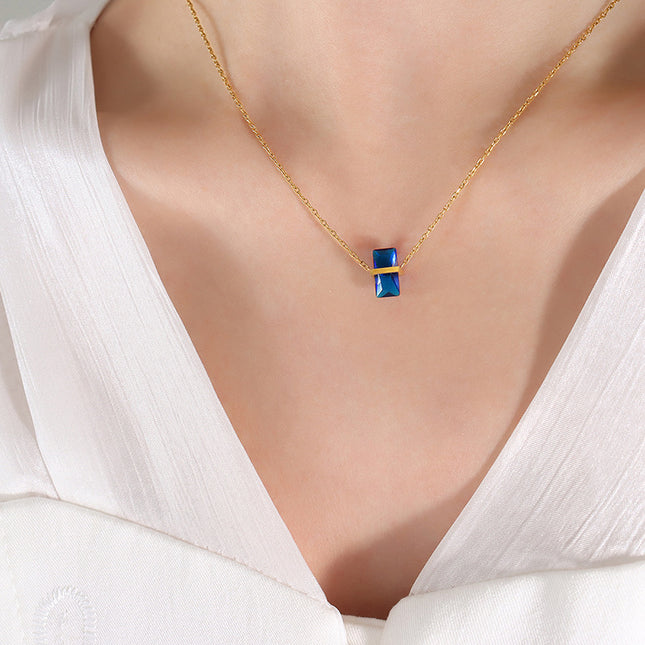 Muffin Necklace
