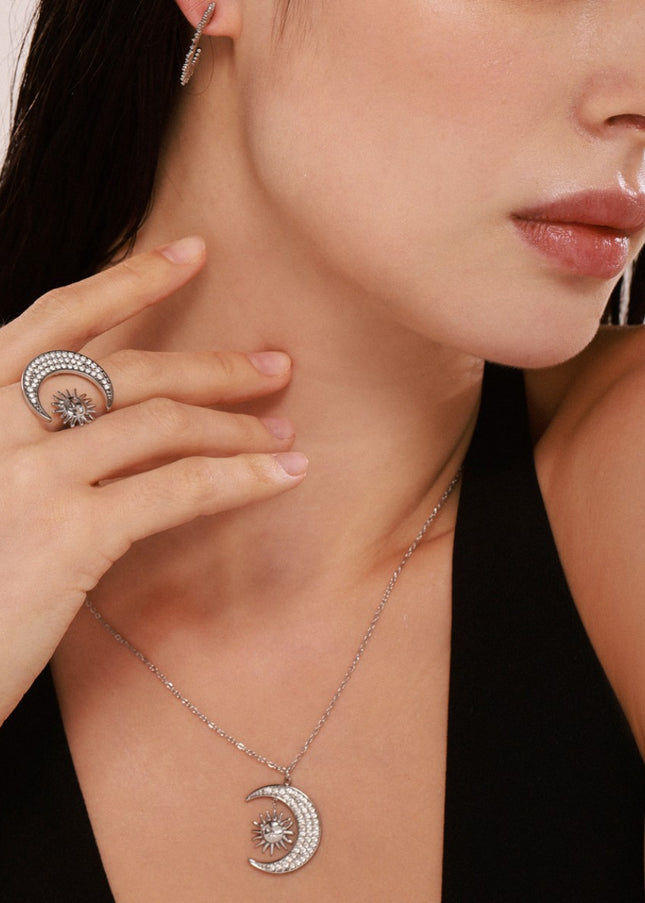 Melan Necklace