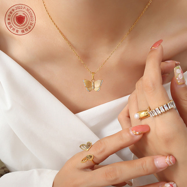 Inlaid with zircon, fashion commuter ins, butterfly pendant, Hong Kong style, trendy style, fairy temperament, personality, versatile necklace women