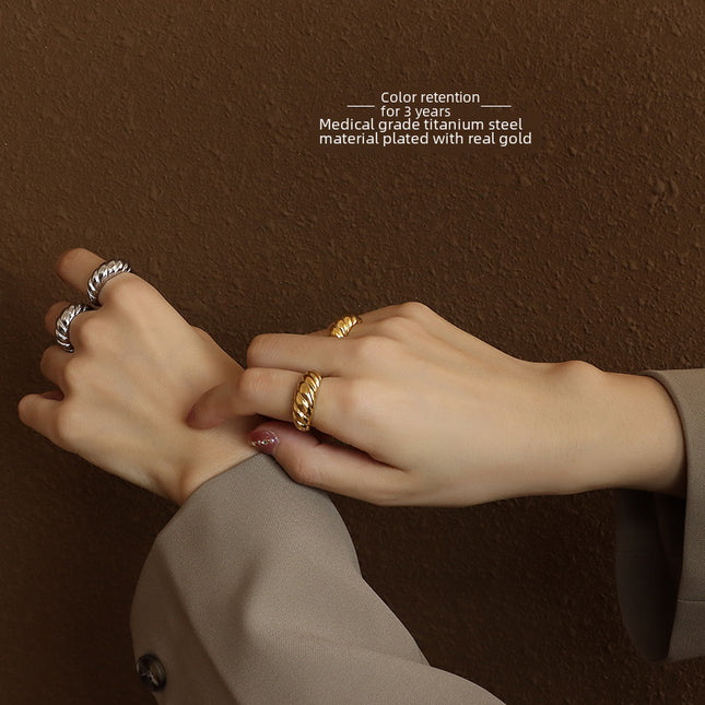 Roxy Ring