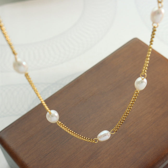 European and American style flat chain personality freshwater pearl splicing chain necklace titanium steel gold-plated clavicle chain manufacturers a piece of delivery