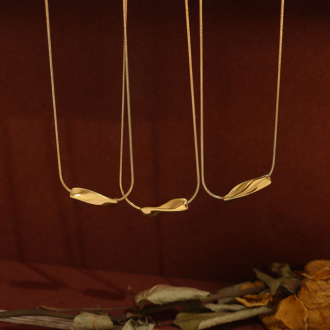 Dewden Necklace