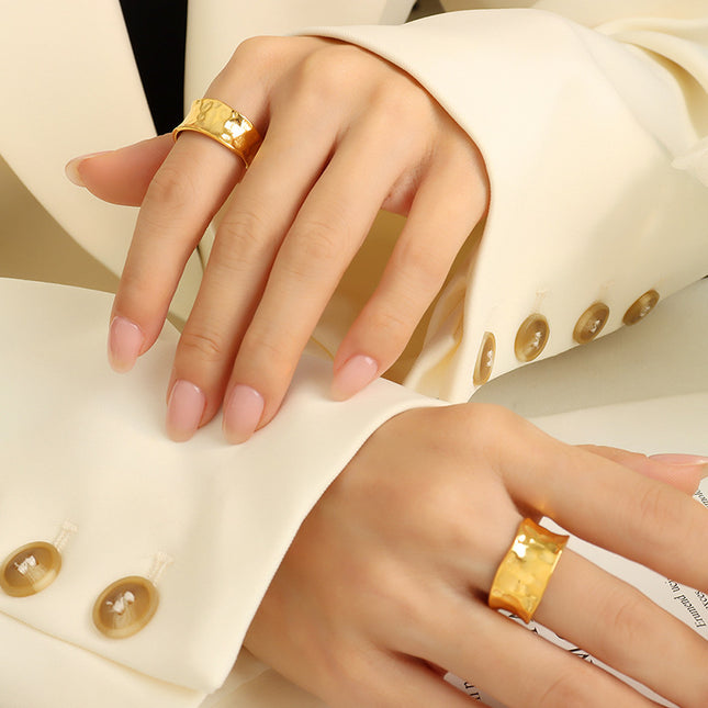 Nuzzle Ring