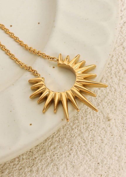 Personality, niche cold wind, unique geometric radiant pendant, fashionable, simple, versatile, titanium steel gold-plated necklace