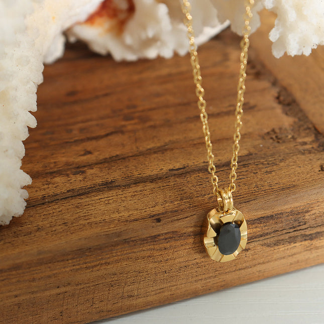 Light luxury, cold style, temperament, fashion necklace, dark black zircon pendant, geometric clavicle chain, electroplated 18K gold