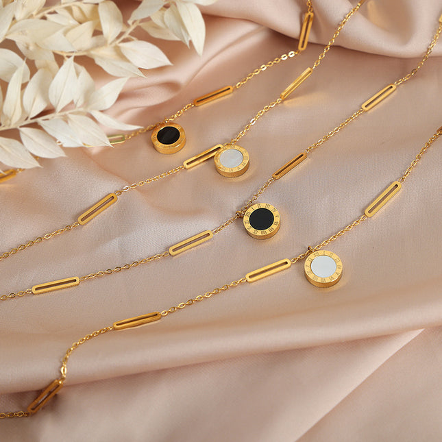 Cross-border new high-end light luxury niche design personality simple titanium steel gold-plated black and white mother-of-pearl necklace jewelry female