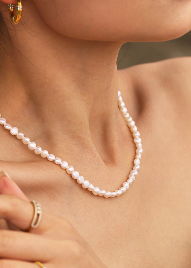 Mystery French temperament freshwater pearl necklace light luxury gentle handmade beaded texture clavicle chain women's jewelry wholesale