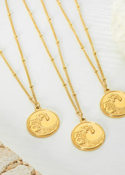 Niche design cold ins trend titanium steel plated 18K gold clavicle chain coin embossed wave pattern pendant necklace