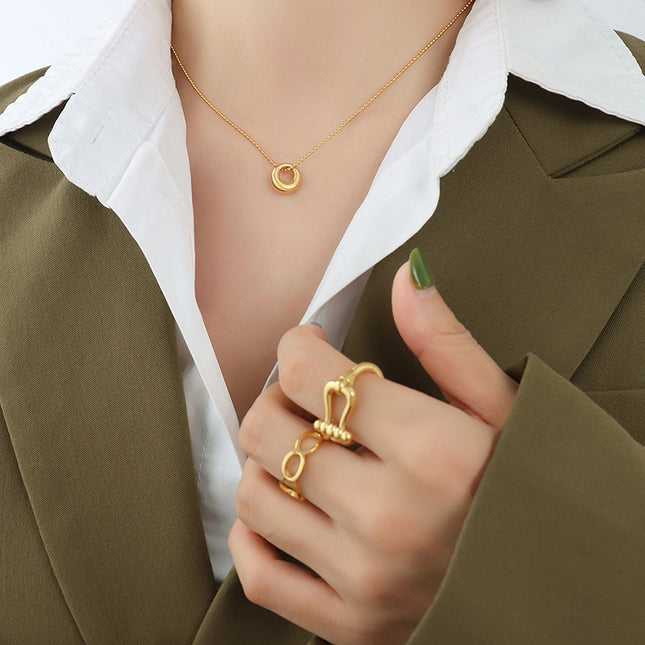 Crene Necklace