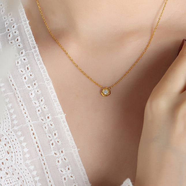 European and American trendy cool and versatile temperament, delicate meteorite shape inlaid zircon pendant necklace, niche design jewelry wholesale