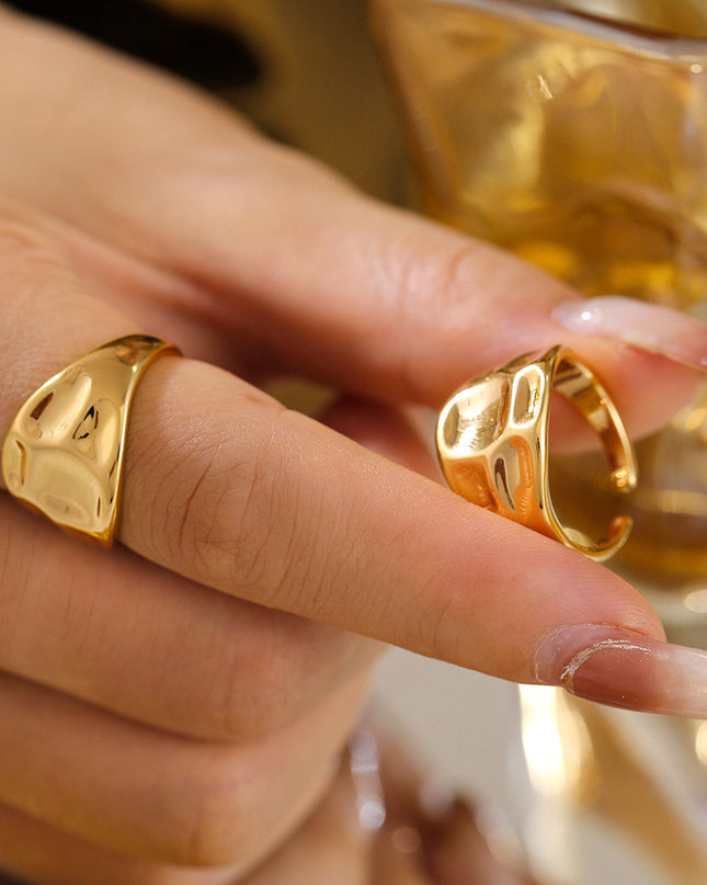 Mystery jewelry, European and American fashion curved open rings, ins, cold wind copper water plated 18K gold, concave and convex texture ring