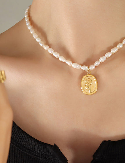 Cheeky Necklace