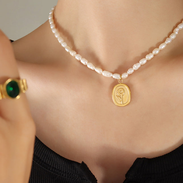 Cheeky Necklace