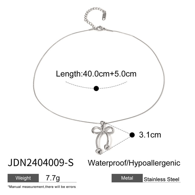 Silverbow Necklace
