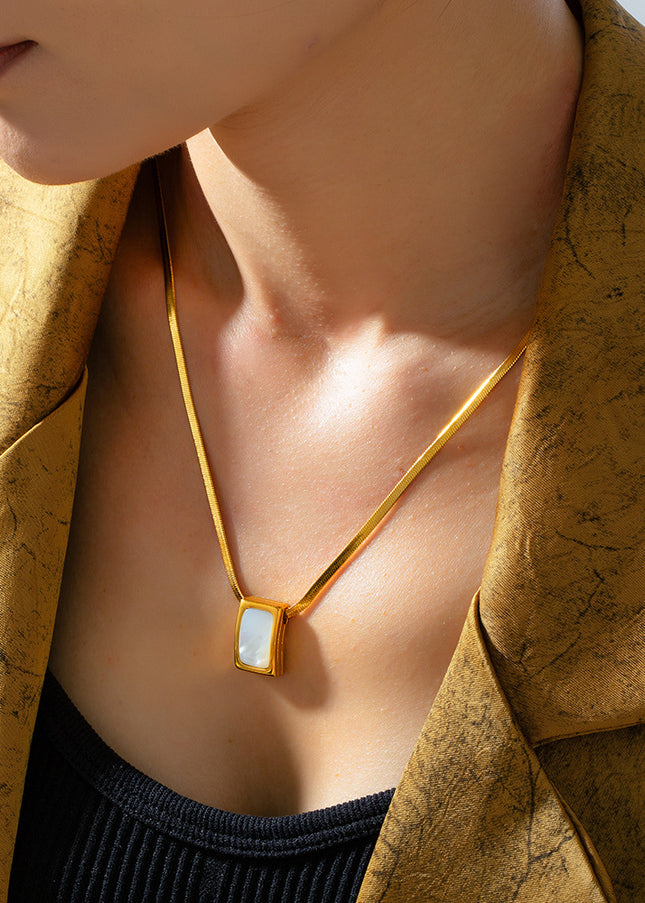 Saddle Necklace