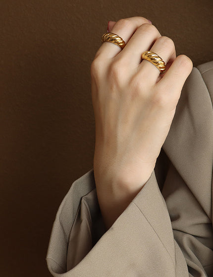 Roxy Ring