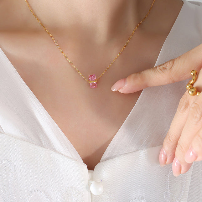 Muffin Necklace