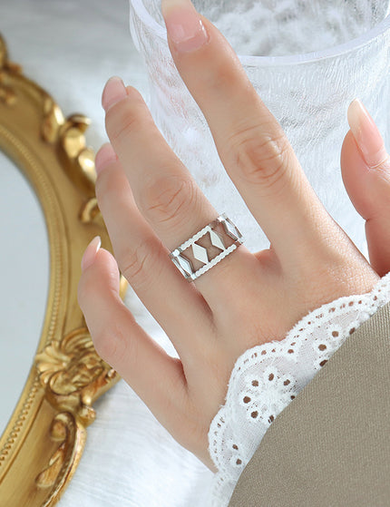 Huggies Ring