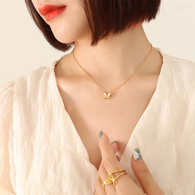Rosette Necklace