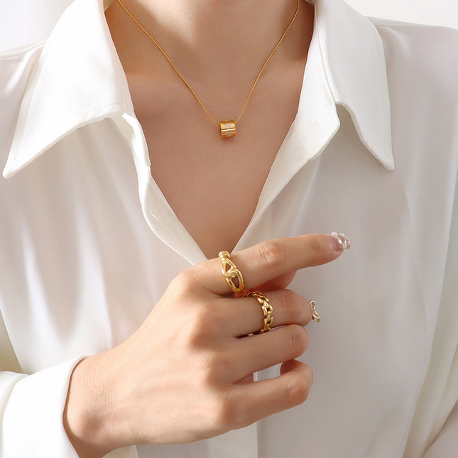 Vina Necklace